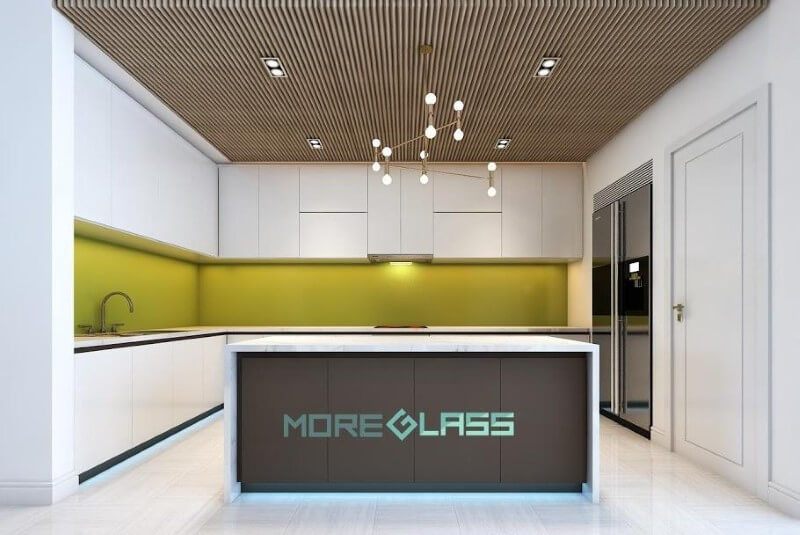 Moreglass gợi ý cho bạn mẫu kính bếp màu cốm vàng MG-018 lạ mắt, độc đáo cho phòng bếp chung cư, nhà phố